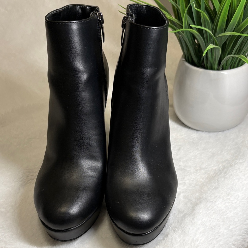 Nine West Black Heeled Boots - Picture 2 of 9